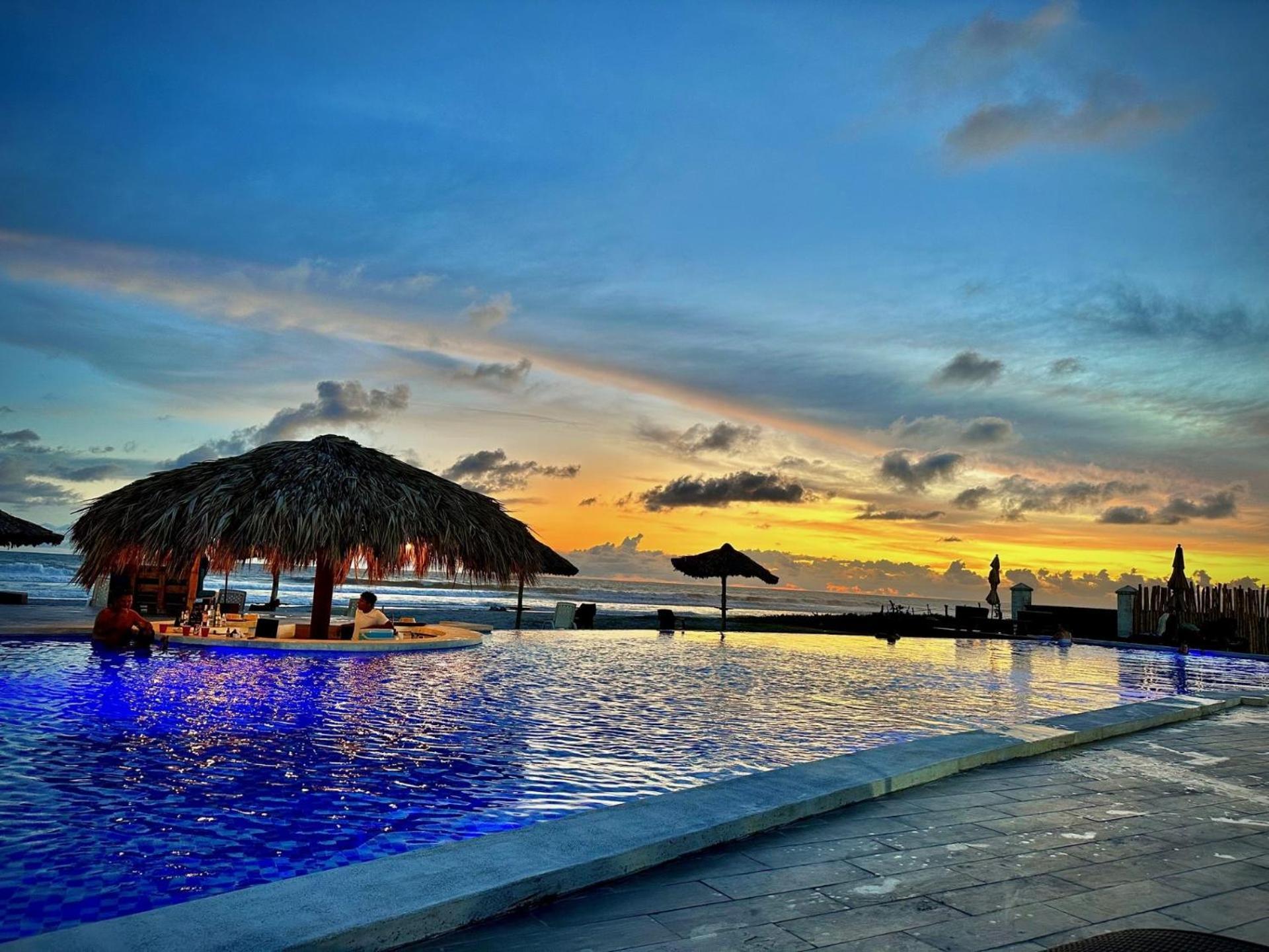 Hotel Tesoro Beach San Luis La Herradura Eksteriør billede