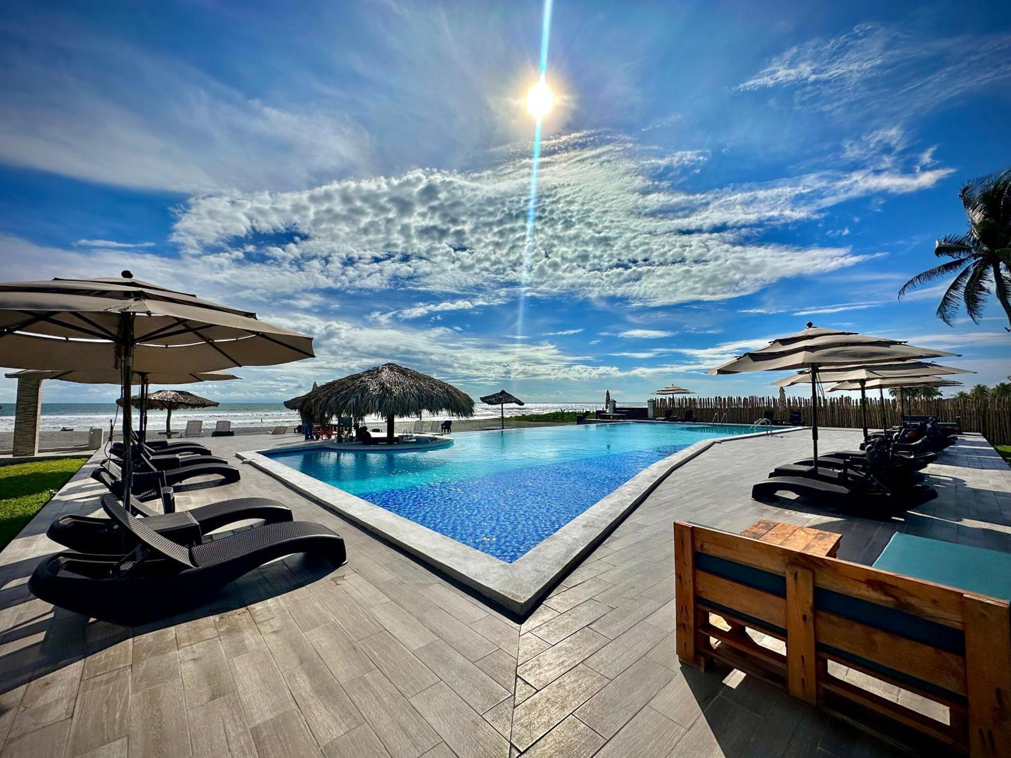 Hotel Tesoro Beach San Luis La Herradura Eksteriør billede
