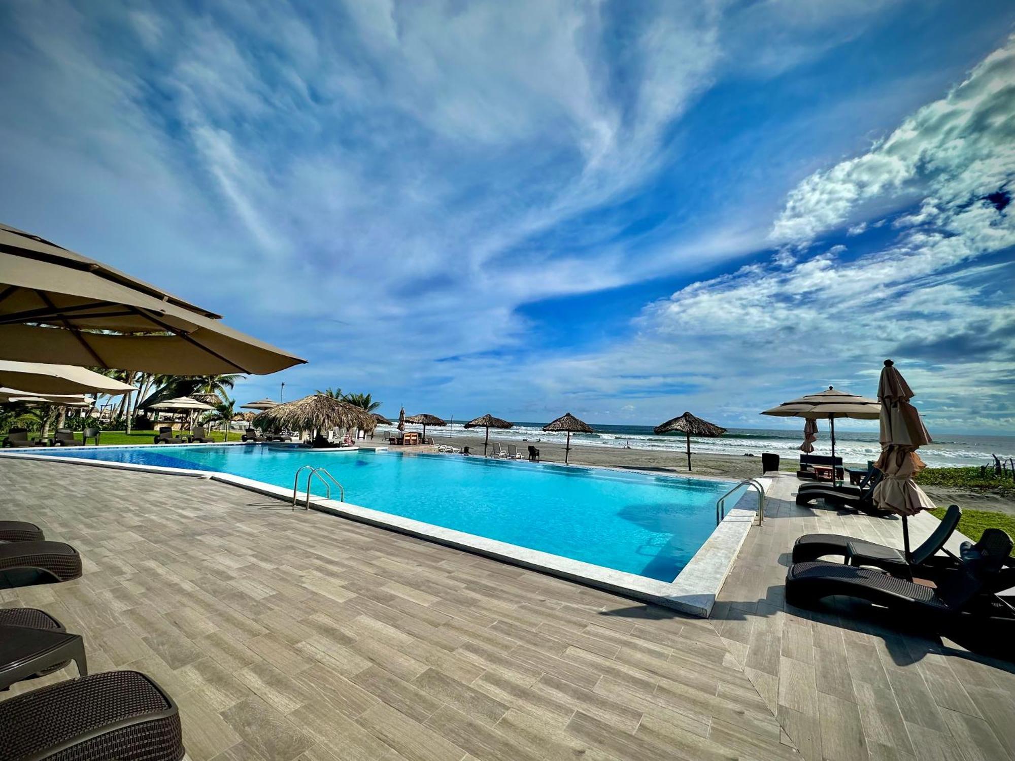 Hotel Tesoro Beach San Luis La Herradura Eksteriør billede