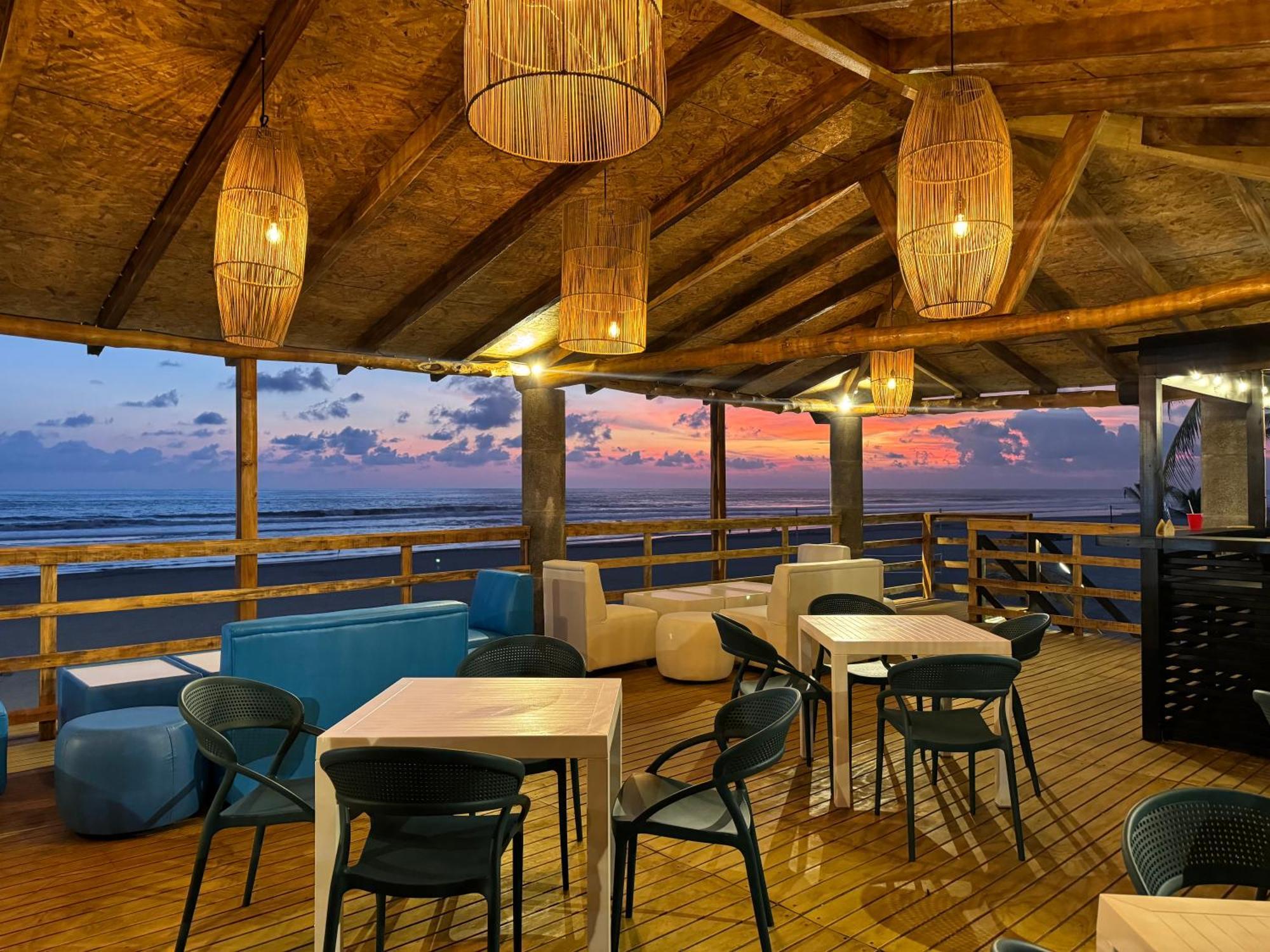 Hotel Tesoro Beach San Luis La Herradura Eksteriør billede