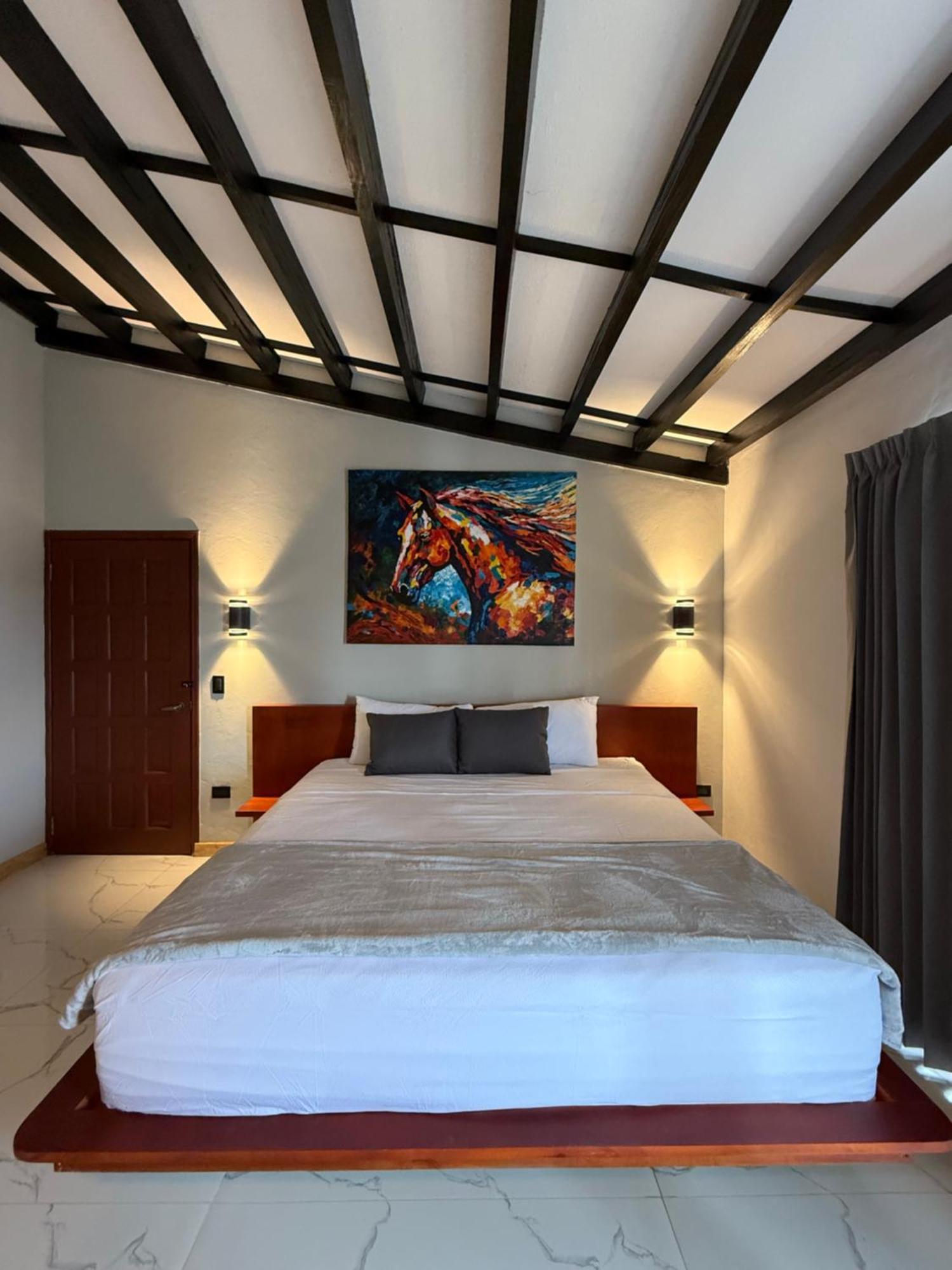 Hotel Tesoro Beach San Luis La Herradura Eksteriør billede